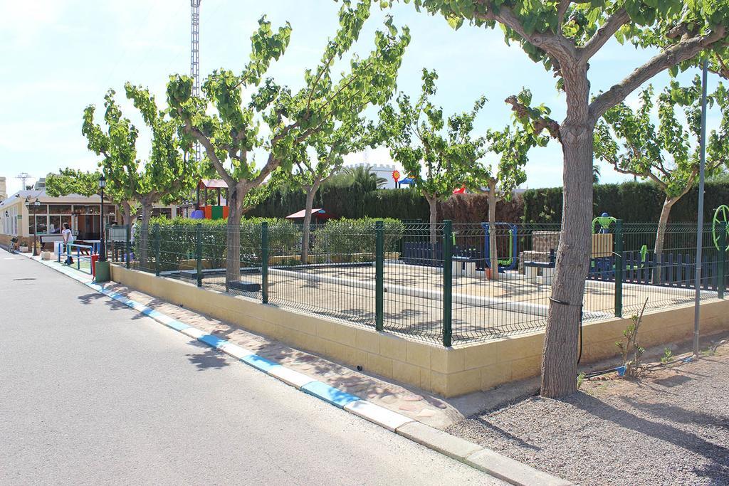 Camping Y Bungalows Monmar มอนโกฟาร์ ภายนอก รูปภาพ